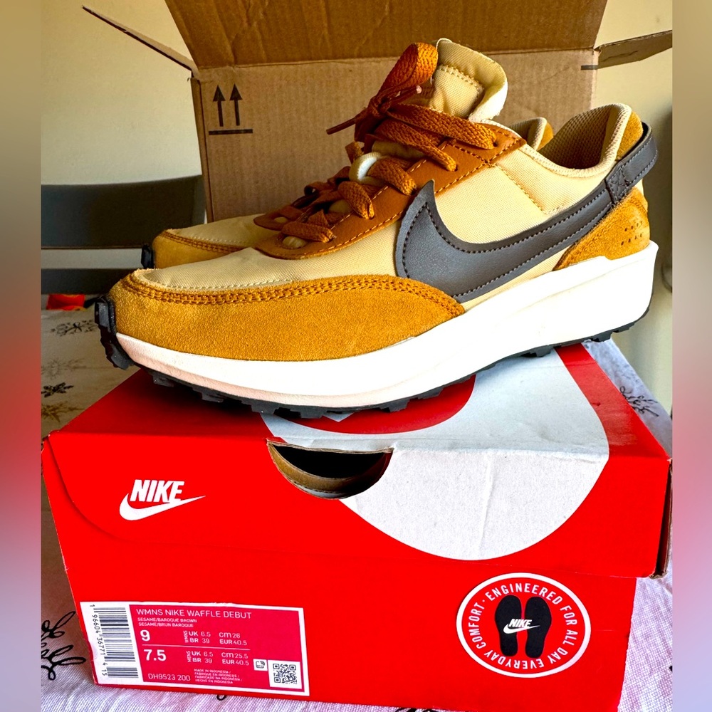 Nike Waffle Debut Womens Shoes - Brown, Tan and Black